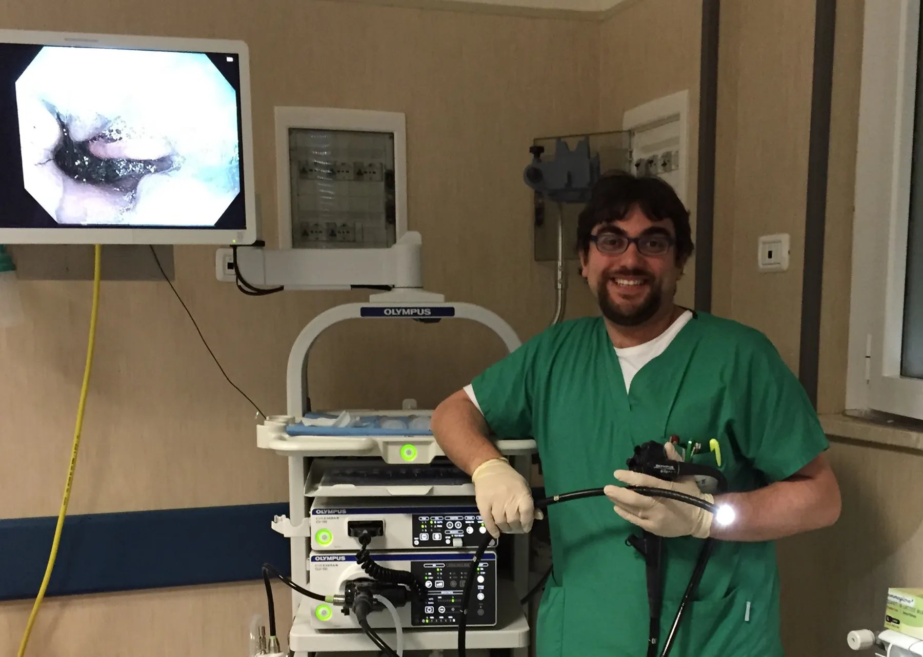 Il Dott. Gianfranco Fanello in sala endoscopica